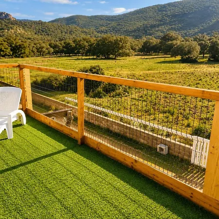 Colandra, 4 Chambres, 10min De Santa Guilia بيت للعطل